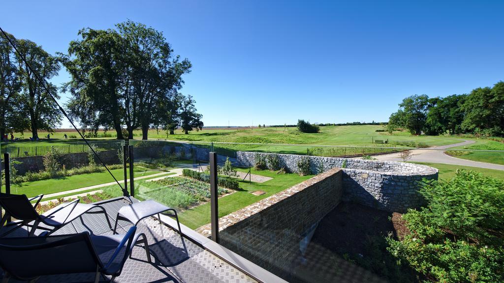Отель Domaine De Naxhelet Wanze Экстерьер фото
